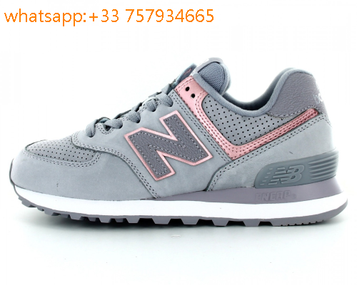 chaussure grise ou rose